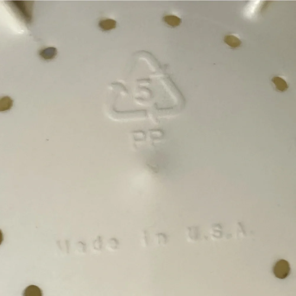VTG 10.5” TUPPERWARE HANDLED COLANDER STRAINER DISCONTINUED 2 PIECE KITCHEN TOOL